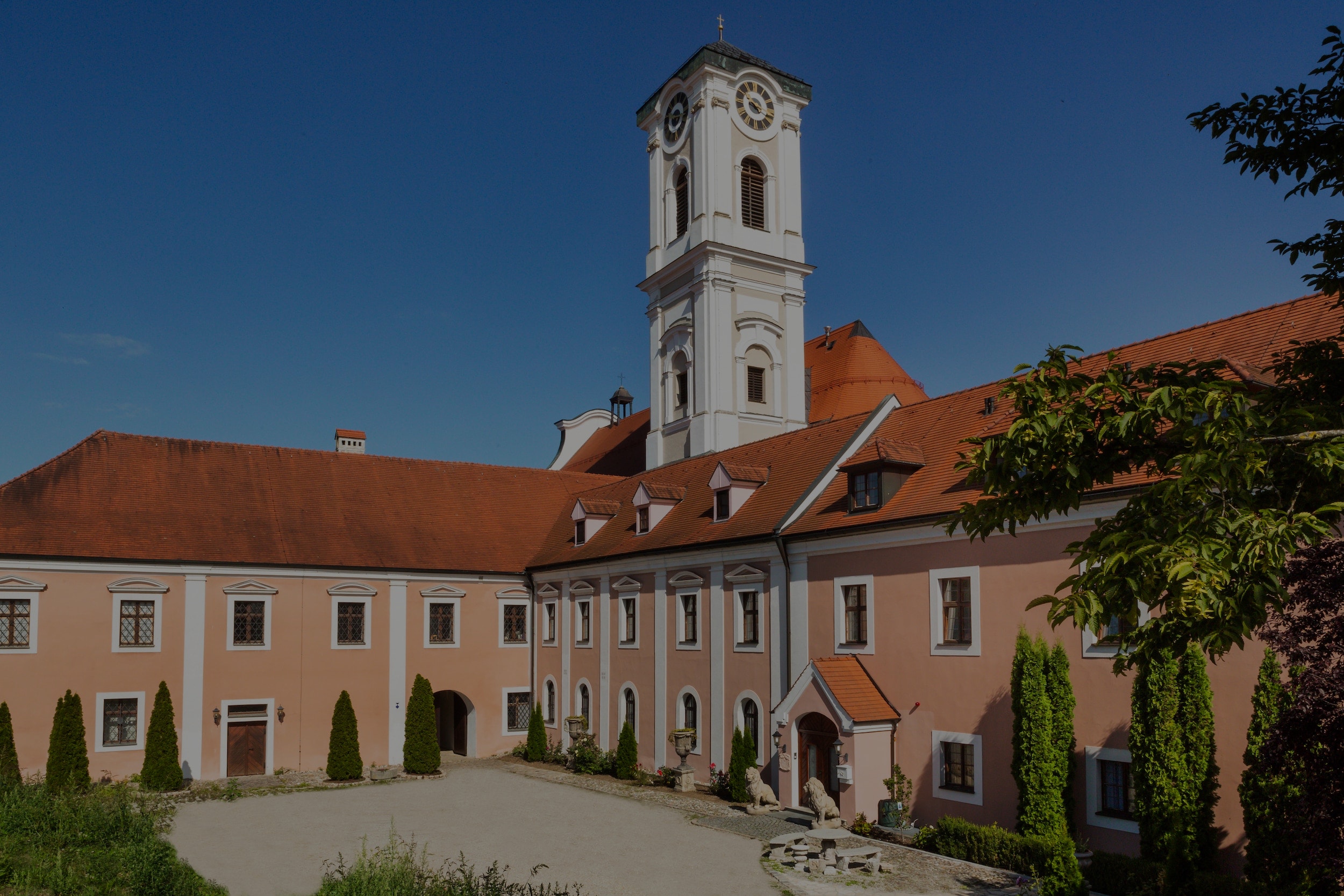 Herzlich willkommen in der Wohnresidenz Kloster Asbach!